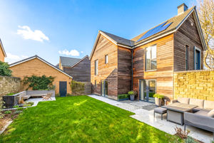 Photo 33- click for photo gallery